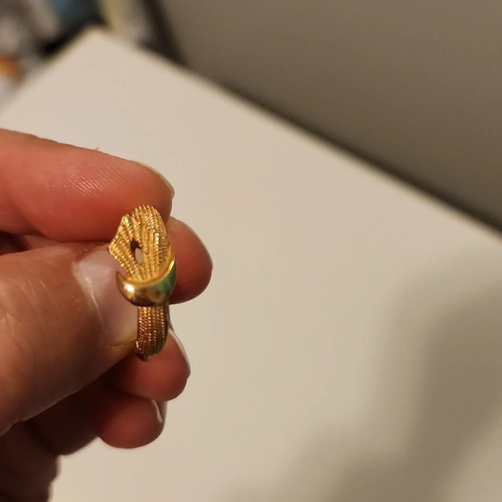 Women's ring - Picture 1 of 3